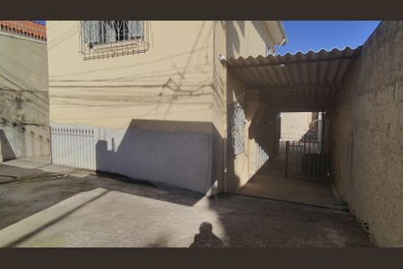 Área externa de casa à venda com 2 quartos, 180m² em Moinho Velho, São Paulo