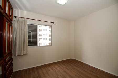 Apartamento à venda com 135m², 3 quartos e 3 vagas Apartamento à venda com 135m², 3 quartos e 3 vagasSuíte