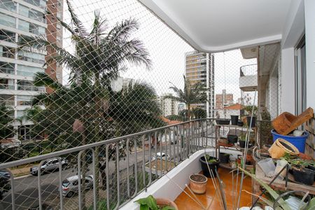 Apartamento à venda com 135m², 3 quartos e 3 vagas Apartamento à venda com 135m², 3 quartos e 3 vagasVaranda da Sala de Estar e Jantar