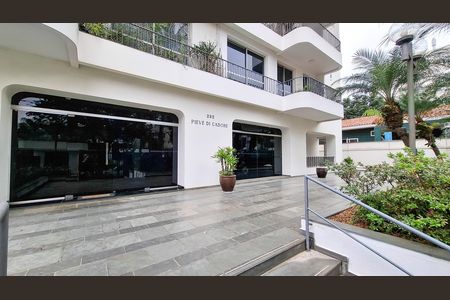 Apartamento à venda com 135m², 3 quartos e 3 vagas Apartamento à venda com 135m², 3 quartos e 3 vagasEntrada do Prédio