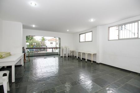 Apartamento à venda com 135m², 3 quartos e 3 vagas Apartamento à venda com 135m², 3 quartos e 3 vagasÁrea Comum - Salão de Festas
