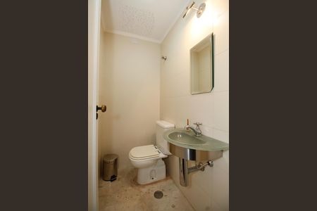 Apartamento à venda com 135m², 3 quartos e 3 vagas Apartamento à venda com 135m², 3 quartos e 3 vagasLavabo
