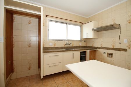 Apartamento à venda com 135m², 3 quartos e 3 vagas Apartamento à venda com 135m², 3 quartos e 3 vagasCozinha