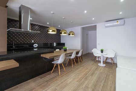 Apartamento à venda com 54m², 2 quartos e 1 vaga Apartamento à venda com 54m², 2 quartos e 1 vagaÁrea comum - Salão de festas