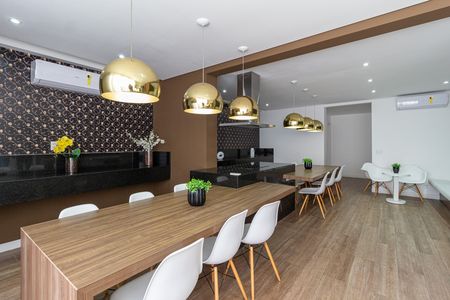 Apartamento à venda com 54m², 2 quartos e 1 vaga Apartamento à venda com 54m², 2 quartos e 1 vagaÁrea comum - Salão de festas
