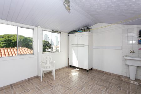 Apartamento para alugar com 83m², 2 quartos e sem vaga Apartamento para alugar com 83m², 2 quartos e sem vagaVaranda e Área de Serviço