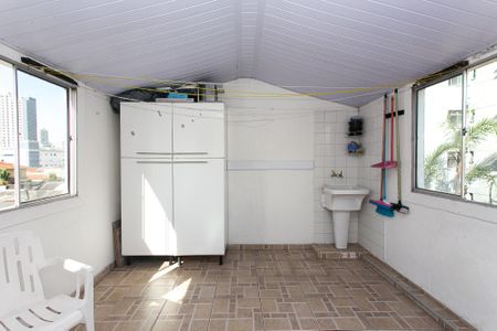 Apartamento para alugar com 83m², 2 quartos e sem vaga Apartamento para alugar com 83m², 2 quartos e sem vagaVaranda e Área de Serviço