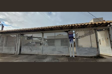 fachada  de casa à venda com 3 quartos, 77m² em Residencial Lagoa, Betim