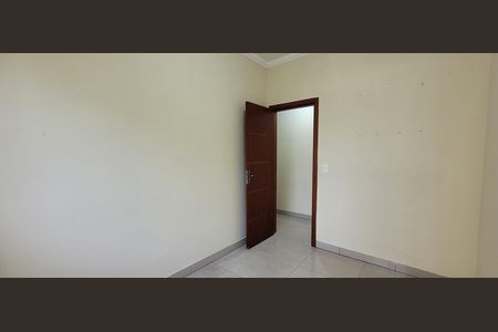 quarto 2 de casa à venda com 3 quartos, 77m² em Residencial Lagoa, Betim