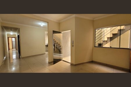 Casa à venda com 3 quartos, 77m² em Residencial Lagoa, Betim