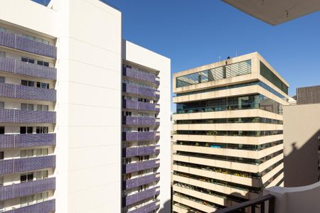 Apartamento à venda com 75m², 2 quartos e 1 vaga Apartamento à venda com 75m², 2 quartos e 1 vagaVaranda
