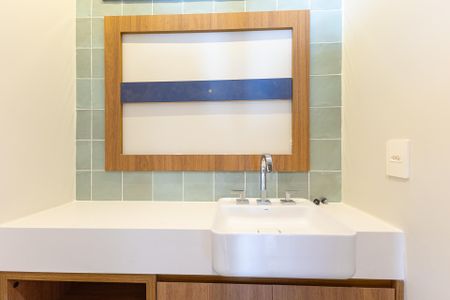 Apartamento à venda com 75m², 2 quartos e 1 vaga Apartamento à venda com 75m², 2 quartos e 1 vagaBanheiro Social