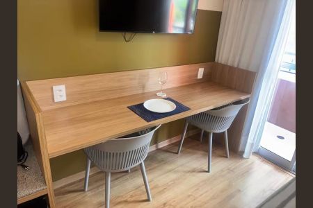 Studio à venda com 26m², 1 quarto e sem vaga Studio à venda com 26m², 1 quarto e sem vagaSala / Quarto