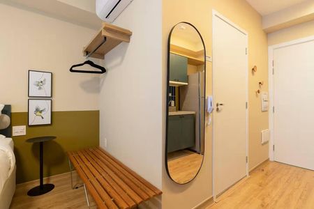 Studio à venda com 26m², 1 quarto e sem vaga Studio à venda com 26m², 1 quarto e sem vagaSala / Quarto