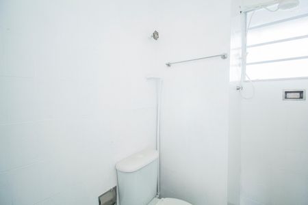 Banheiro de apartamento para alugar com 2 quartos, 49m² em Guadalupe, Rio de Janeiro