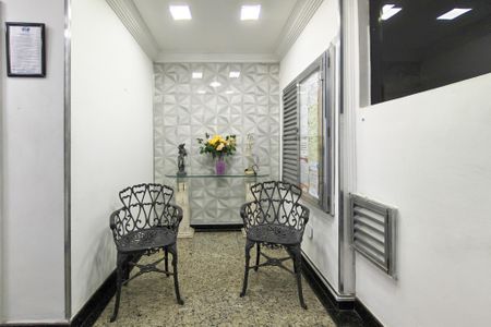 Hall de entrada de apartamento para alugar com 2 quartos, 96m² em Canto do Forte, Praia Grande