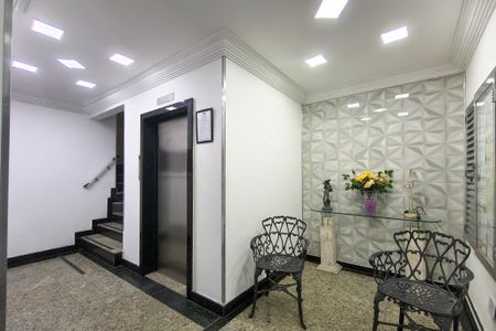 Hall de entrada de apartamento para alugar com 2 quartos, 96m² em Canto do Forte, Praia Grande