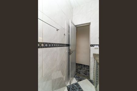 Banheiro de casa para alugar com 3 quartos, 120m² em Realengo, Rio de Janeiro