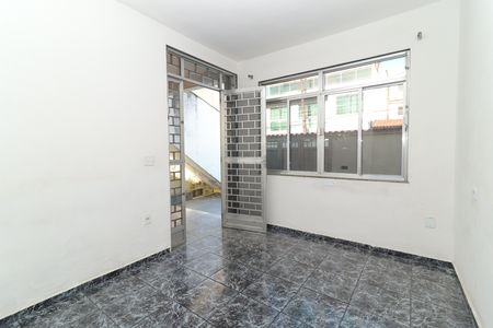 Casa para alugar com 3 quartos, 120m² em Realengo, Rio de Janeiro