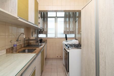 Apartamento à venda com 65m², 2 quartos e sem vaga Apartamento à venda com 65m², 2 quartos e sem vagaCozinha