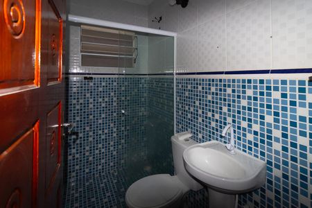 Banheiro de casa para alugar com 1 quarto, 45m² em Vila Nova York, São Paulo
