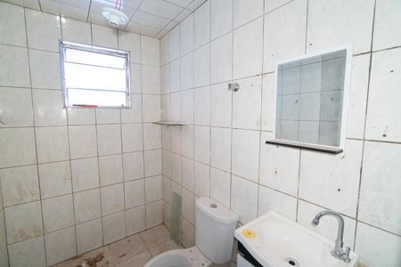Banheiro de casa para alugar com 2 quartos, 60m² em Americanópolis, São Paulo