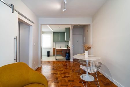 Apartamento à venda com 58m², 1 quarto e sem vaga Apartamento à venda com 58m², 1 quarto e sem vagaSala
