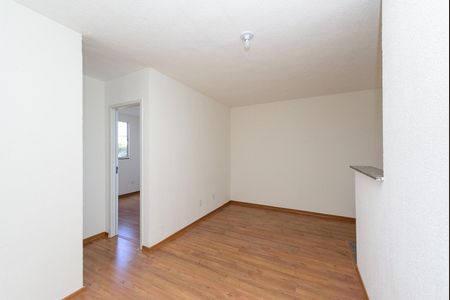 Sala de apartamento para alugar com 2 quartos, 45m² em Bairro da Glória, Contagem