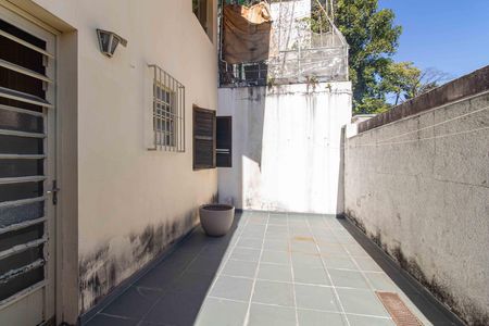 Quintal de casa à venda com 3 quartos, 150m² em Aclimação, São Paulo