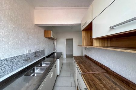 Cozinha de casa para alugar com 3 quartos, 185m² em Vila Moraes, São Paulo
