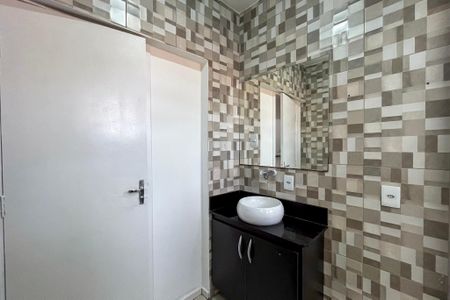 Banheiro de casa para alugar com 3 quartos, 185m² em Vila Moraes, São Paulo
