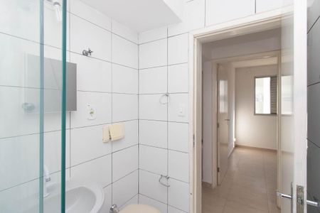 Banheiro de apartamento para alugar com 2 quartos, 60m² em Vila Guilherme, São Paulo