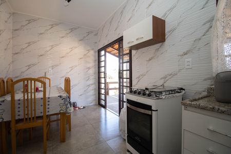 Casa de condomínio à venda com 303m², 2 quartos e 4 vagasCozinha
