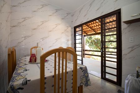 Casa de condomínio à venda com 303m², 2 quartos e 4 vagasCozinha