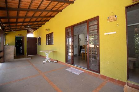 Casa de condomínio à venda com 303m², 2 quartos e 4 vagasVaranda