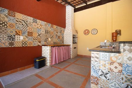 Casa de condomínio à venda com 303m², 2 quartos e 4 vagasChurrasqueira