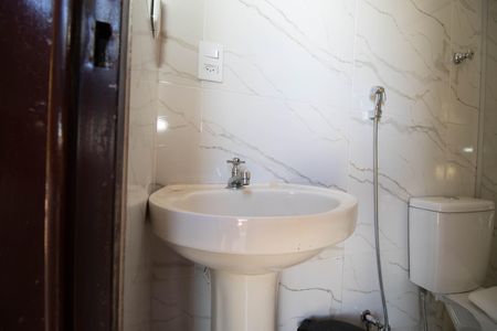 Casa de condomínio à venda com 303m², 2 quartos e 4 vagasBanheiro Social