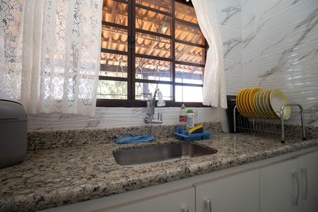 Casa de condomínio à venda com 303m², 2 quartos e 4 vagasCozinha