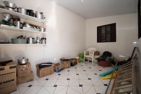 Casa de condomínio à venda com 303m², 2 quartos e 4 vagasDepósito