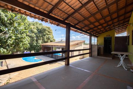 Casa de condomínio à venda com 303m², 2 quartos e 4 vagasVaranda