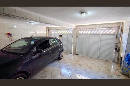 Garagem de casa à venda com 3 quartos, 200m² em Baronesa, Osasco