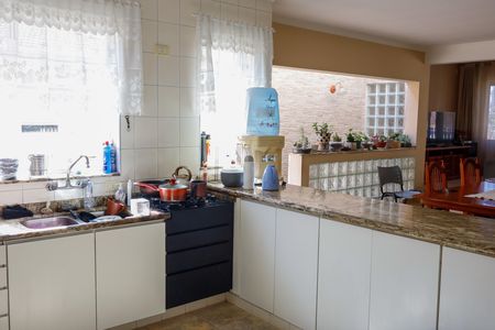 Cozinha de casa à venda com 3 quartos, 200m² em Baronesa, Osasco