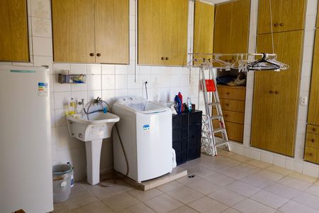 Lavanderia de casa à venda com 3 quartos, 200m² em Baronesa, Osasco