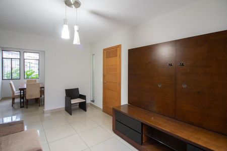 Apartamento para alugar com 70m², 2 quartos e 1 vagaSala