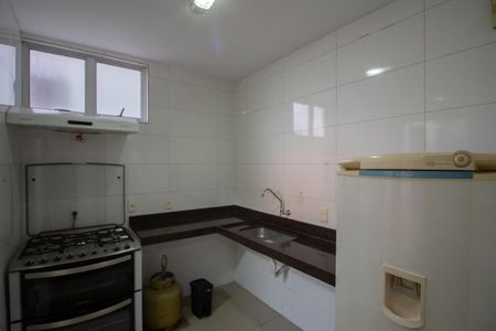 Cozinha de apartamento para alugar com 2 quartos, 70m² em Conjunto California, Belo Horizonte