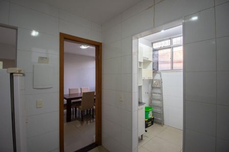 Apartamento para alugar com 70m², 2 quartos e 1 vagaCozinha