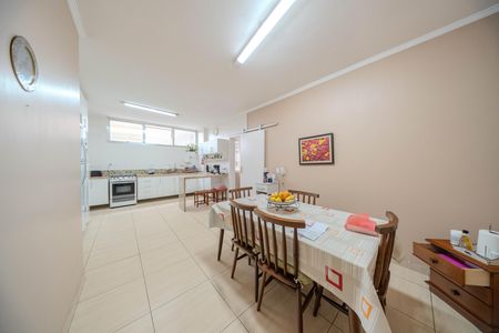 Cozinha de apartamento à venda com 3 quartos, 290m² em Bela Vista, São Paulo