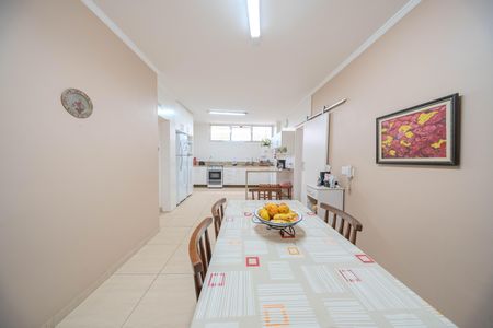 Cozinha de apartamento à venda com 3 quartos, 290m² em Bela Vista, São Paulo