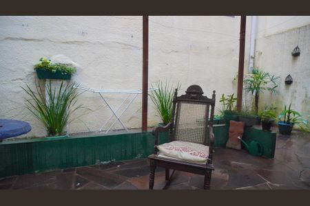 Apartamento à venda com 100m², 3 quartos e sem vaga Apartamento à venda com 100m², 3 quartos e sem vagaPátio