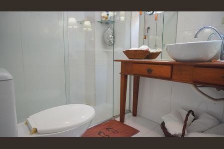 Apartamento à venda com 100m², 3 quartos e sem vaga Apartamento à venda com 100m², 3 quartos e sem vagaBanheiro 2 social corredor